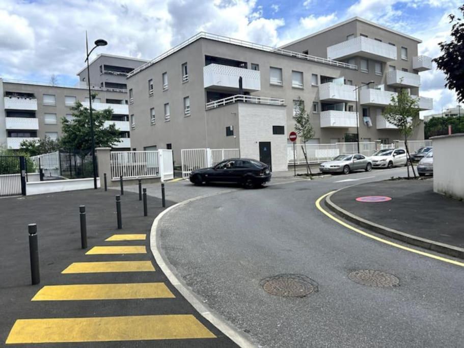 La Royaute A 22 Min De Disneyland Et Center Parcs Apartment