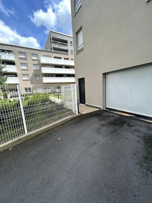 La Royaute A 22 Min De Disneyland Et Center Parcs Apartment Meaux